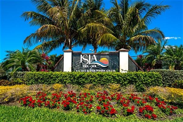 Isla del Sol Yacht & Country Club - memberships available for a fee