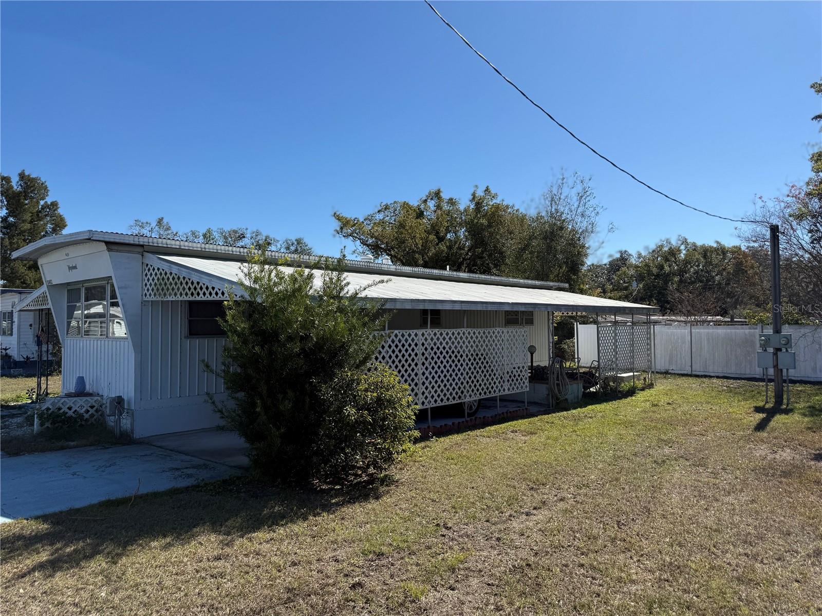 Side view  carport