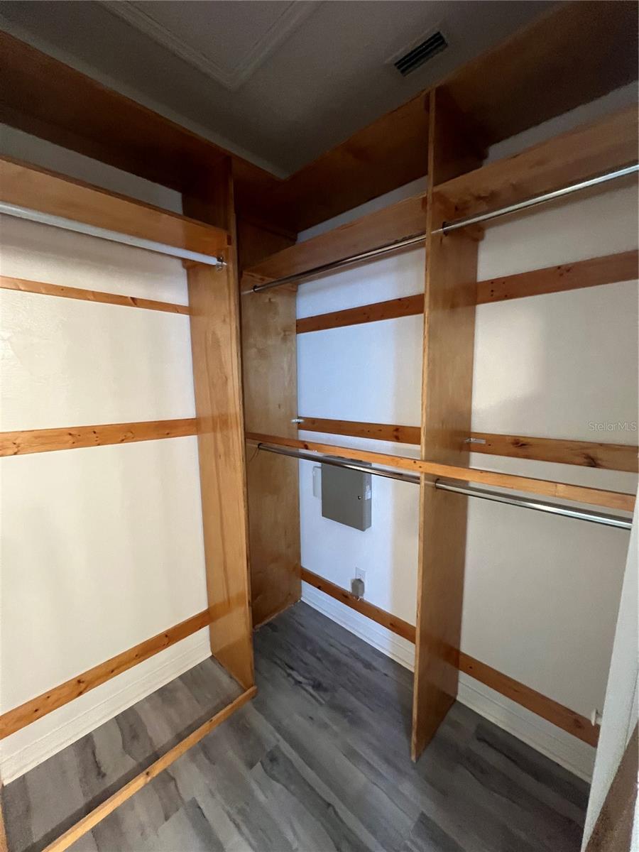 2nd walk in closet in main bedroom