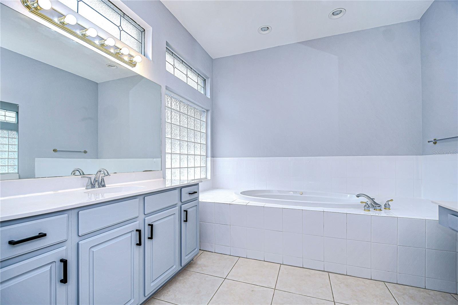 Downstair Master Bathroom