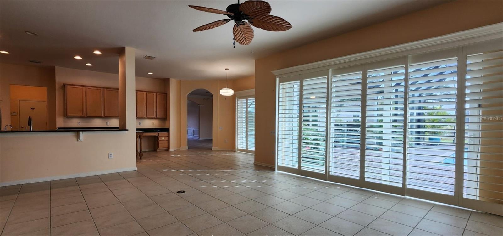 Family room, Breakfast nook & Kitchen