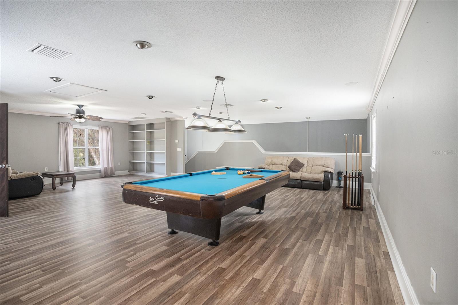 Bonus Room.  Pool table conveys