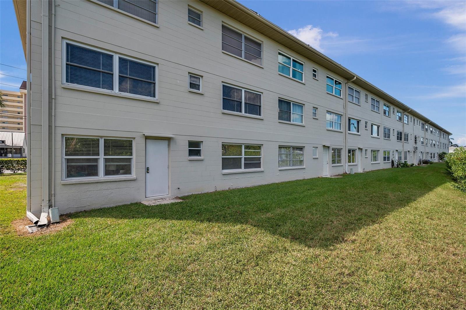 Behind the building, you're in a bit of rural Florida!