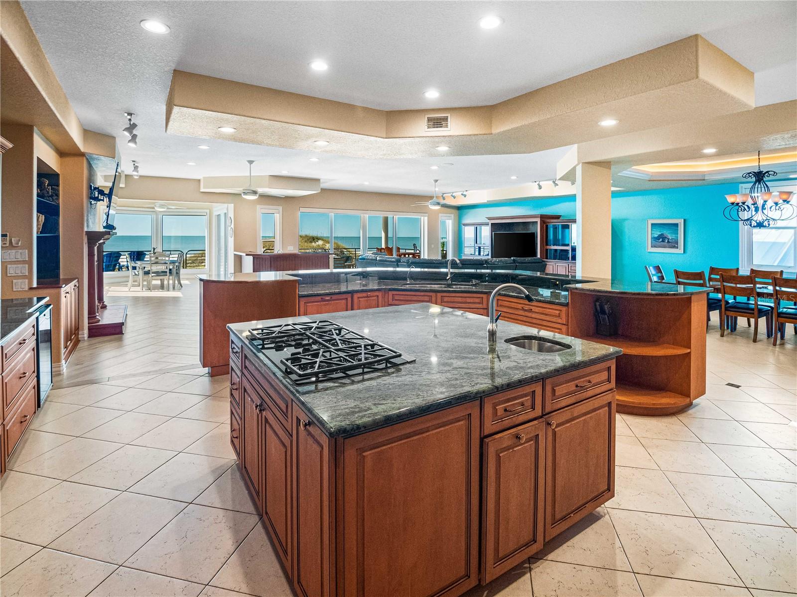 Kitchen Island Living.