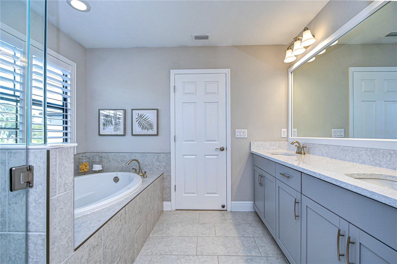 Large soaking tub to relax and unwind in!