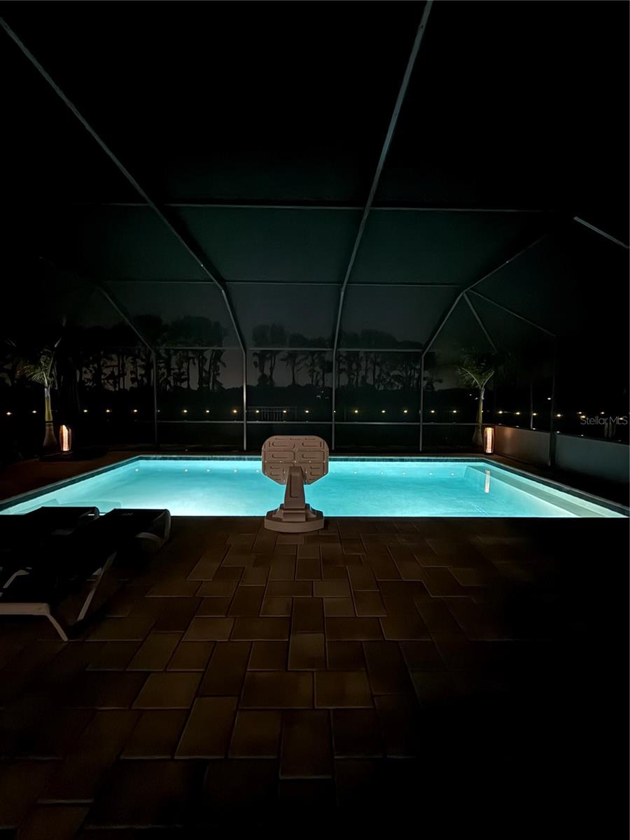 With a fully lit pool, the fun never stops!