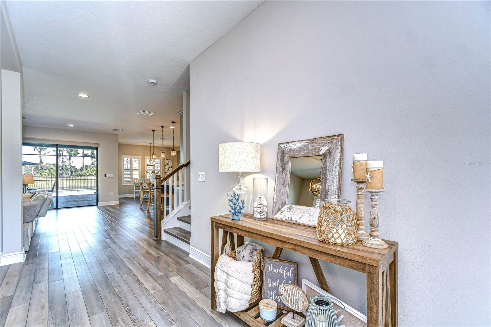 Foyer hallway, with neutral paint, ready for YOUR décor!