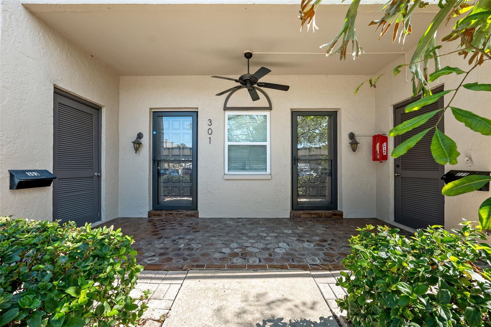 Front Entryway/Patio