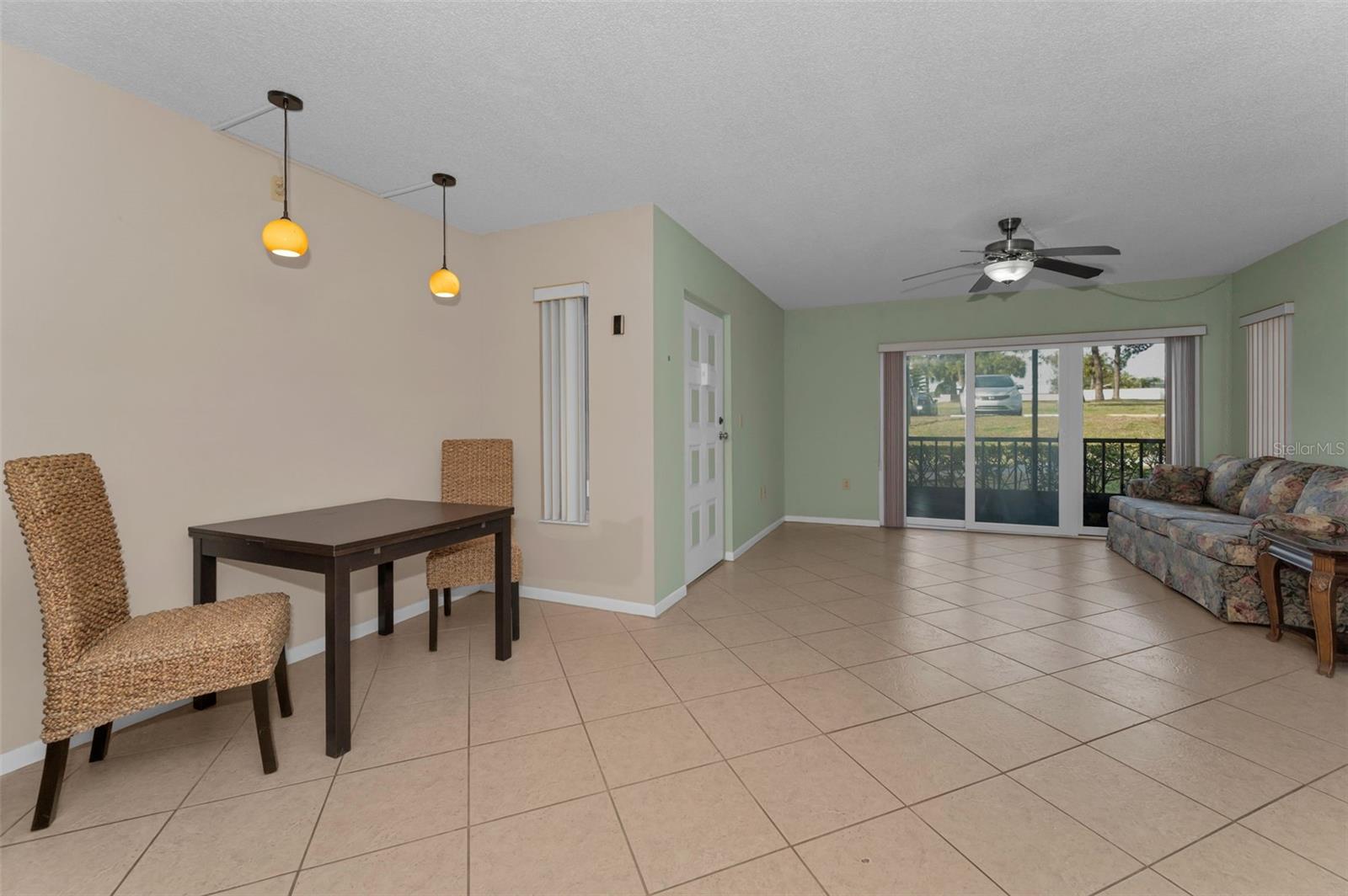 Dinette area near kitchen