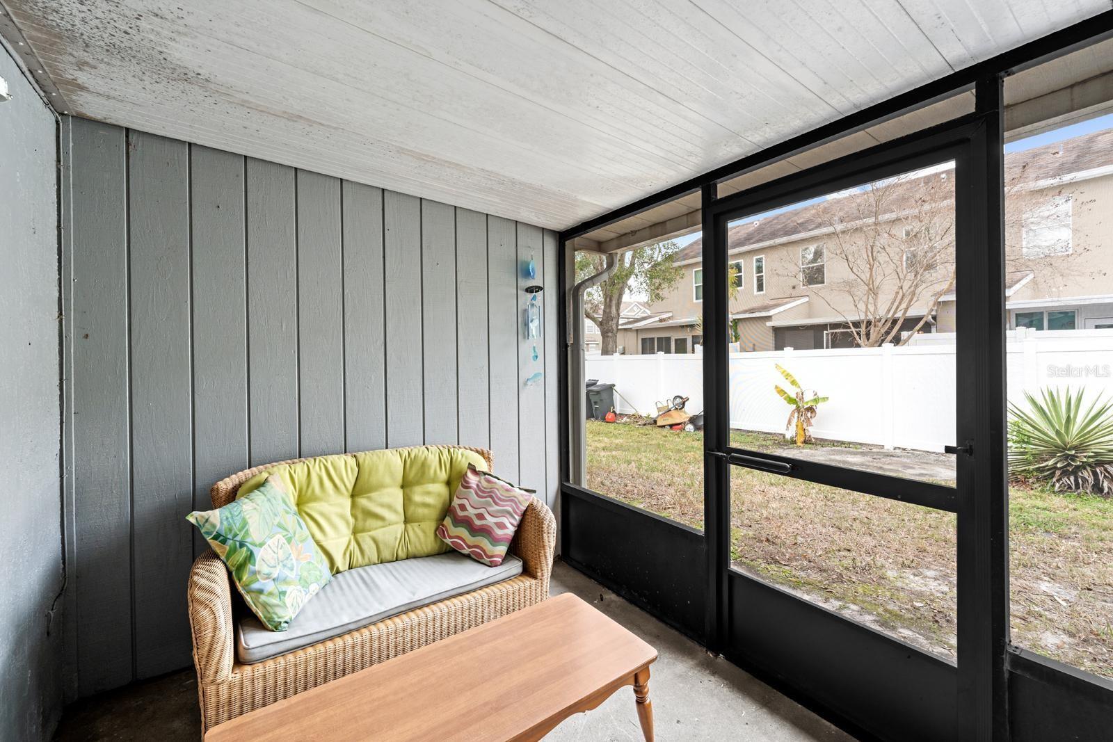 SCREENED REAR PATIO