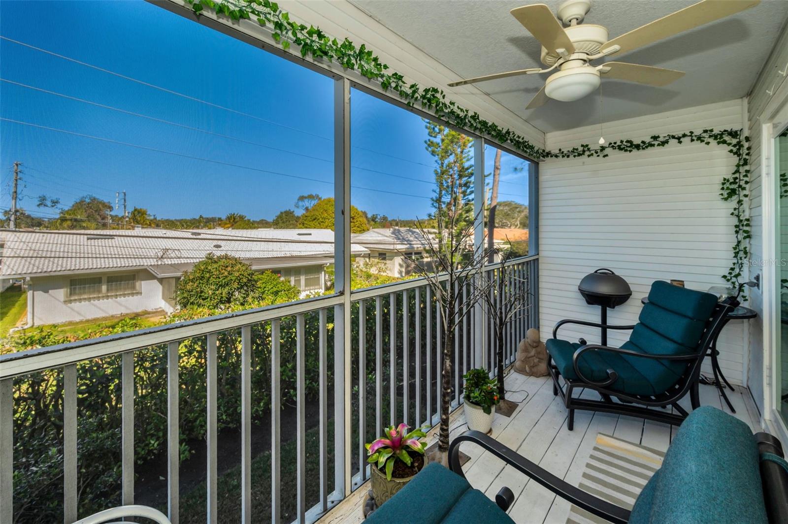 Main level balcony