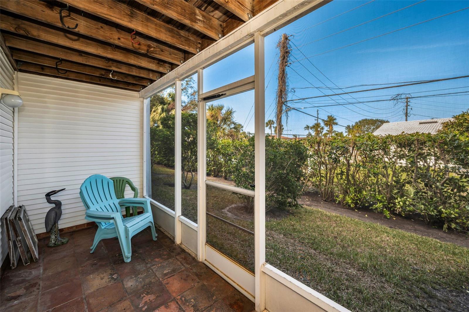 Lower level screened patio