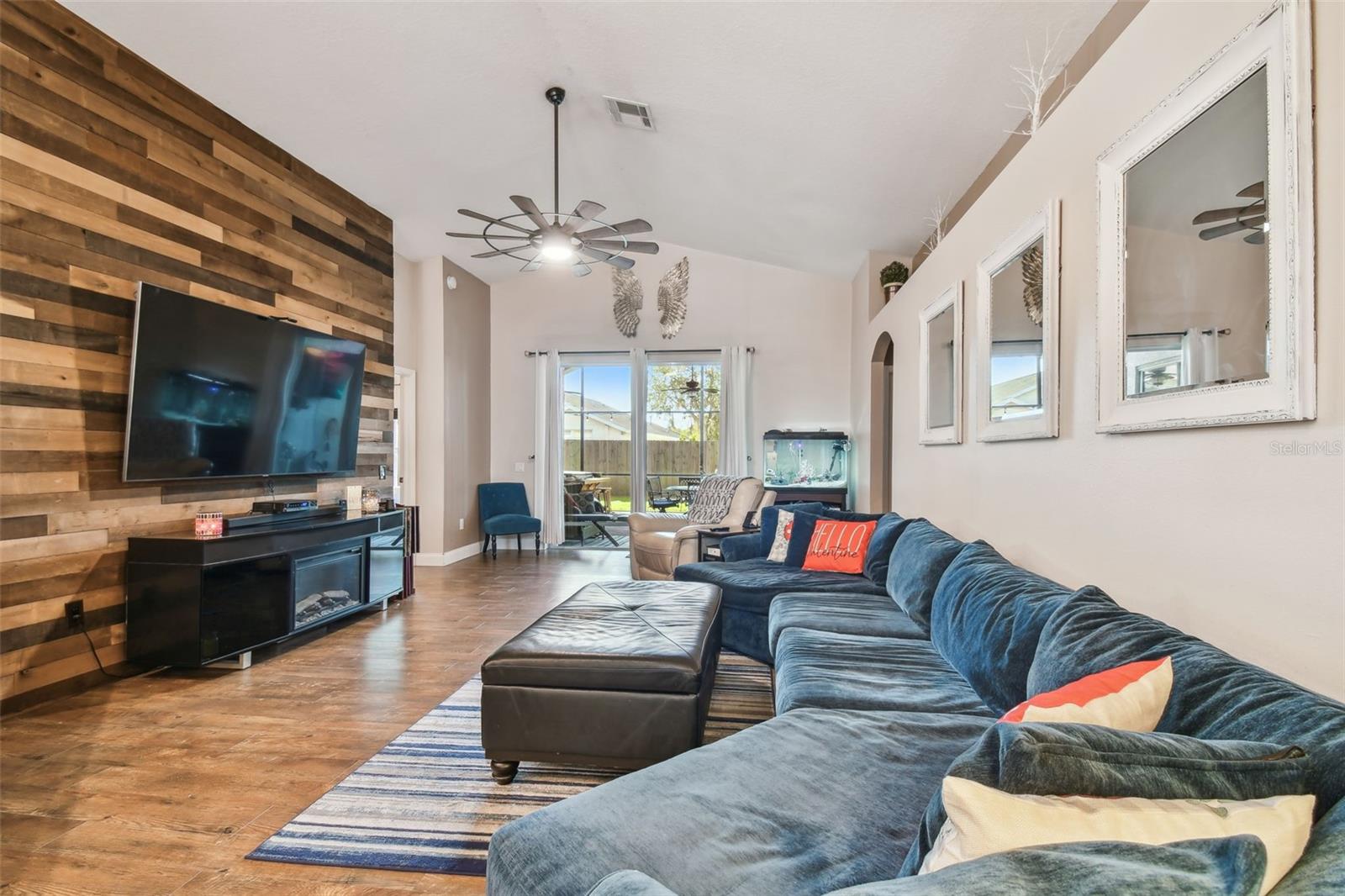 Family Room w/accent Pallet Wall