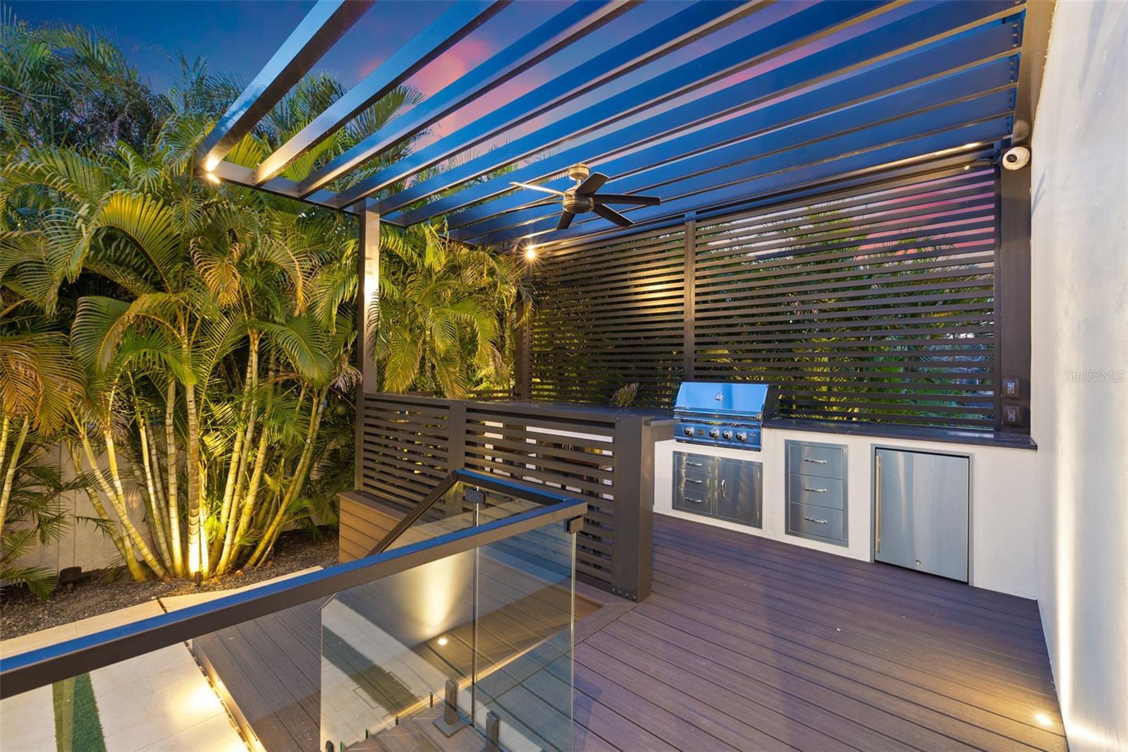 Outdoor Pergola and Kitchen