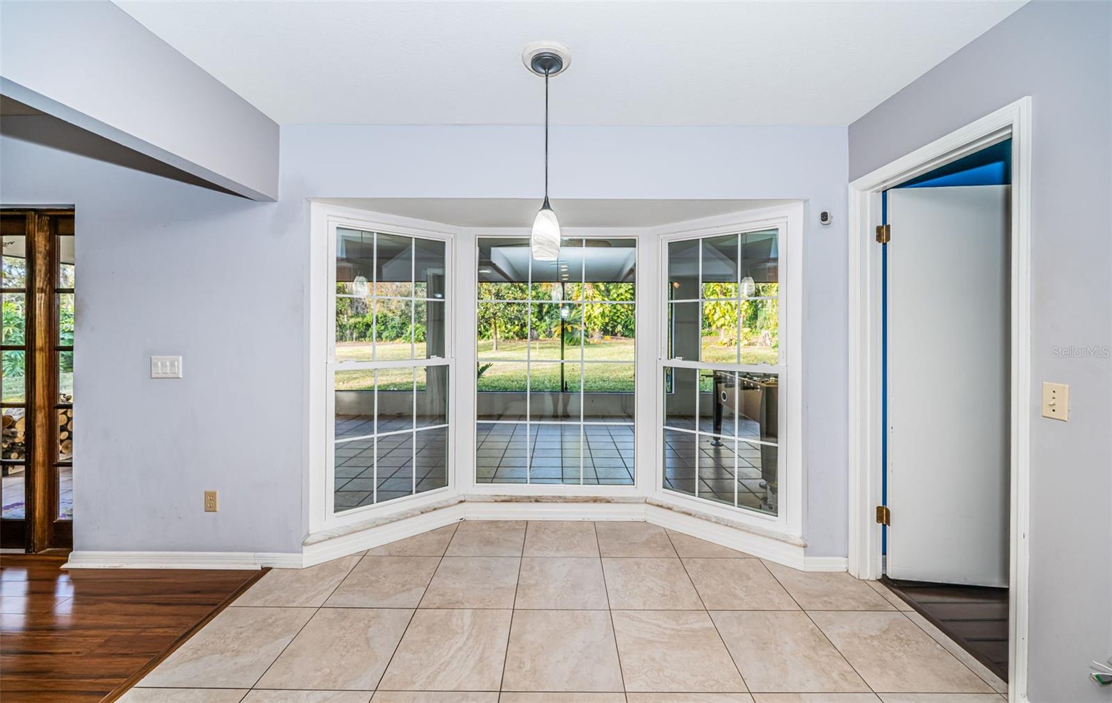 Eating Space in Kitchen/Breakfast Nook