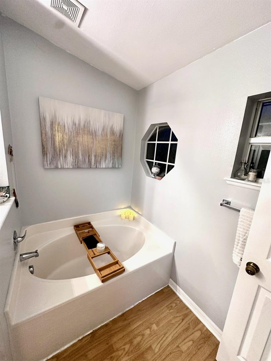 Garden Tub