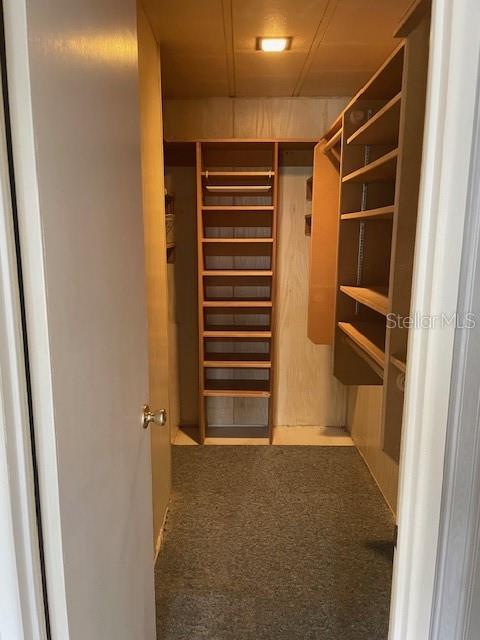 MASTER BEDROOM WALK IN CLOSET