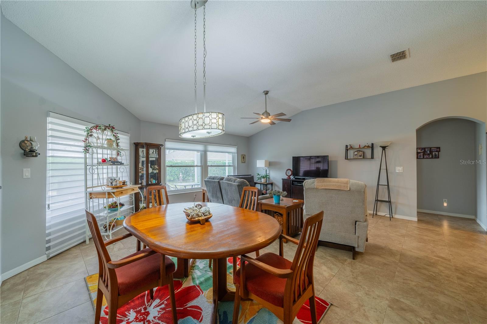 Dining Room (looking toward back of home)