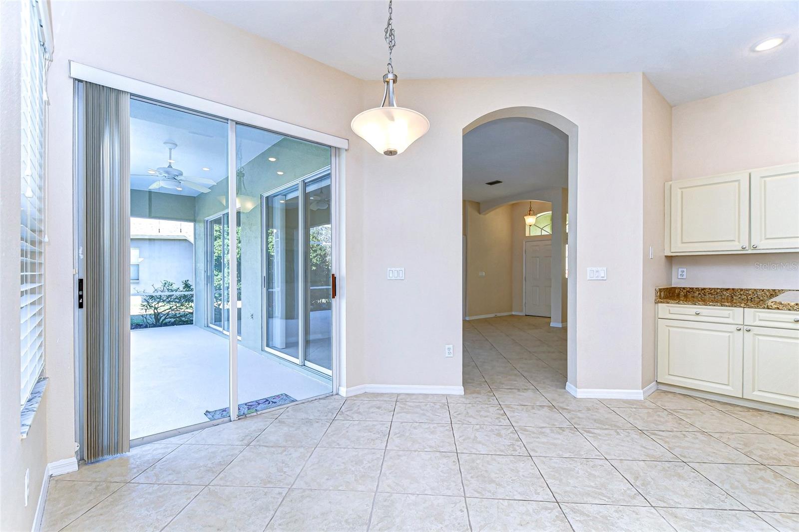 Kitchen Dining Area