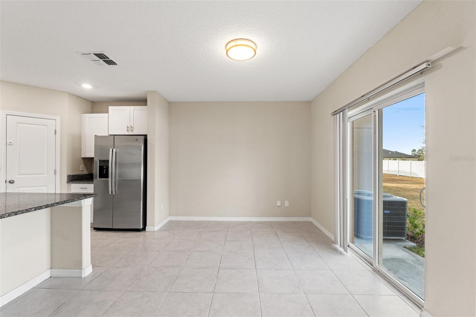 Kitchen/Living room dining combo