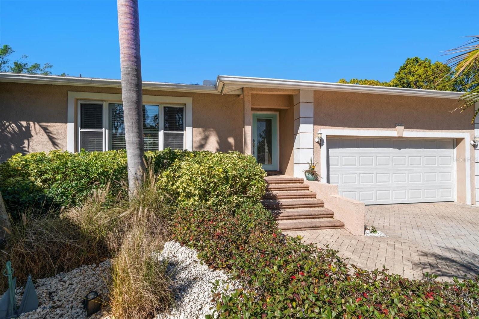 Welcome to Florida living at it's best! Nestled at the end of a quiet cul-de-sac, 3998 South Circle offers captivating open water views to the west, boasting an impressive 142 feet of pristine water frontage.