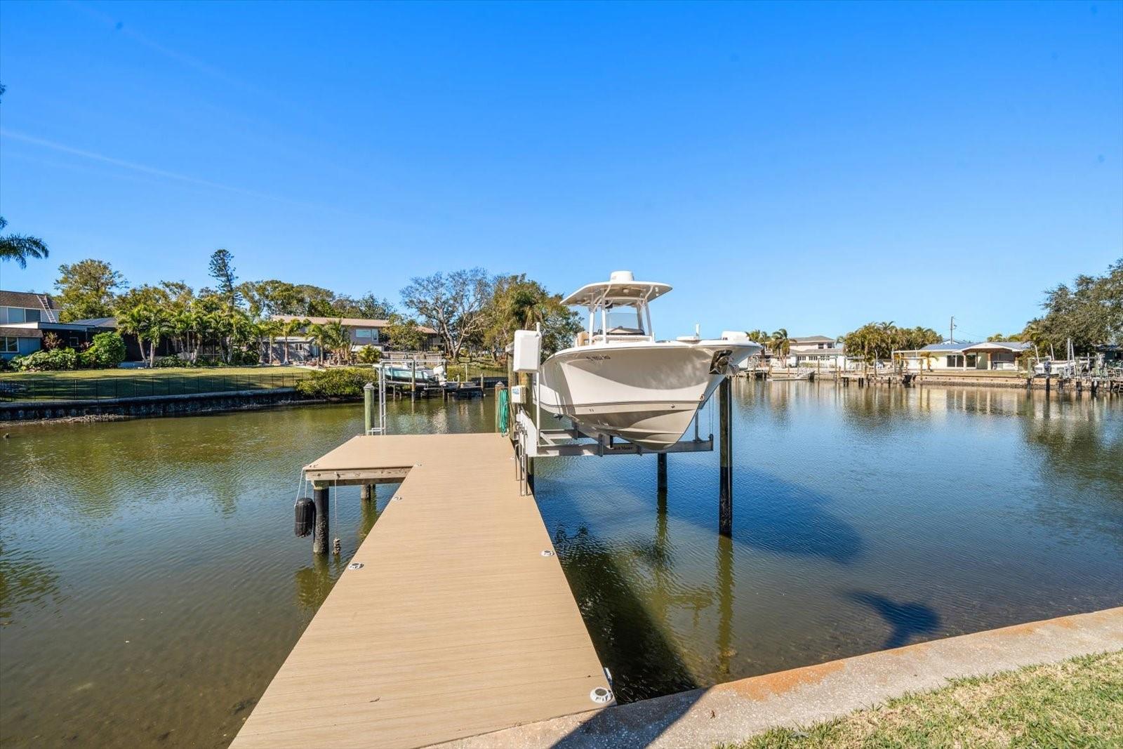 The 10,000 lbs lift currently houses a  28.5' Nauticstar vessel with dual, 300 horsepower, Yahama engines with 300 hours, may be available for separate purchase.