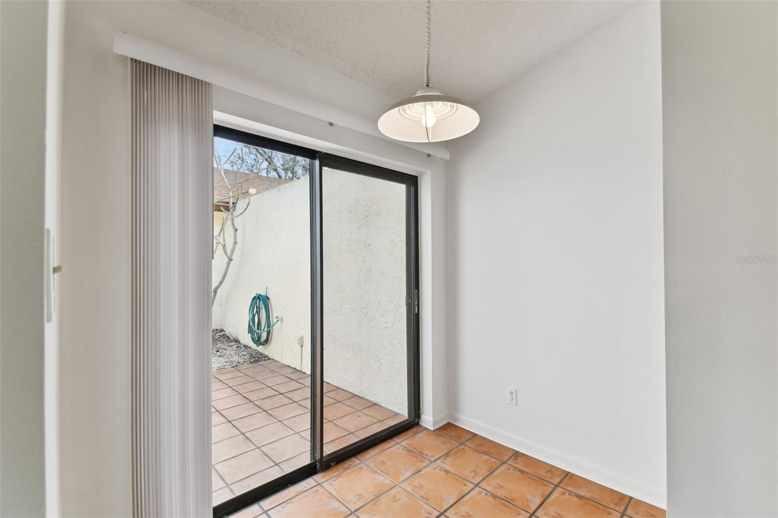 Kitchen area with sliding doors - space for breakfast nook