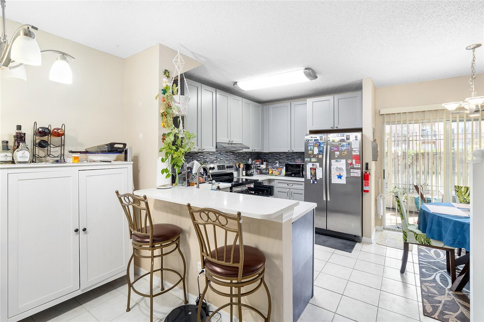 Kitchen With Bar Seating