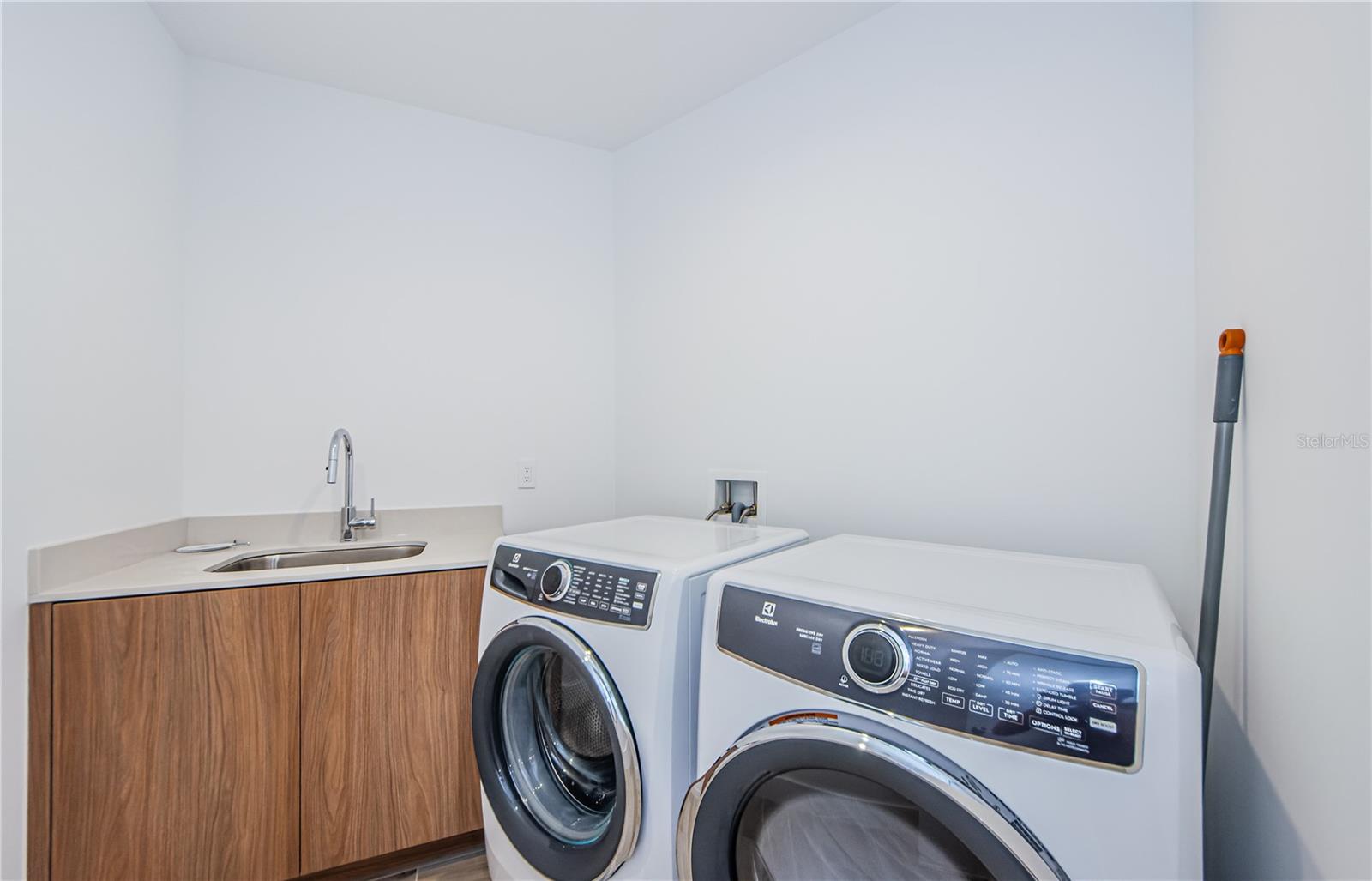 Laundry room off kitchen