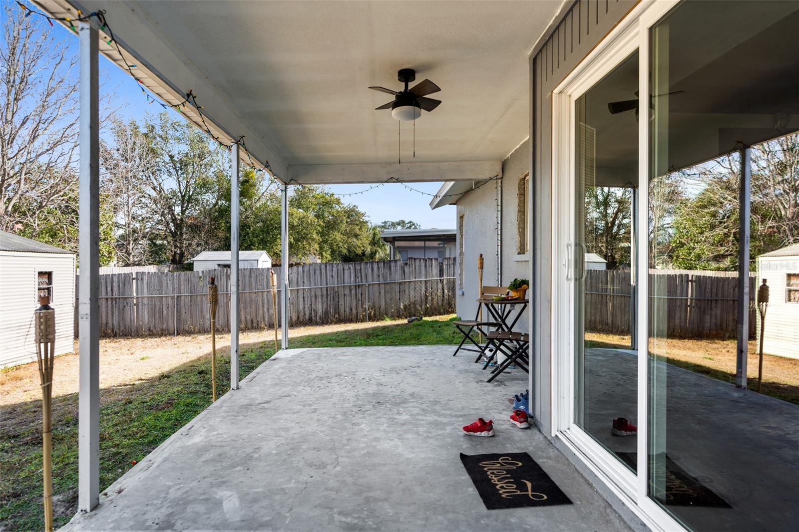 Large covered lanai.