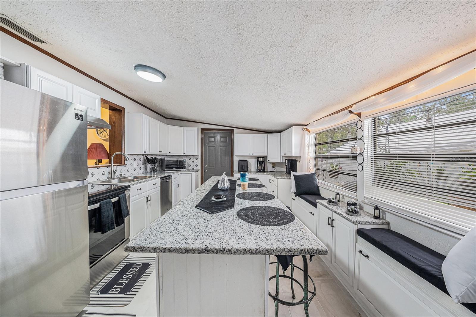 Hello Gorgeous  with Granite Counters, Breakfast Bar, and Stainless Steel Appliances