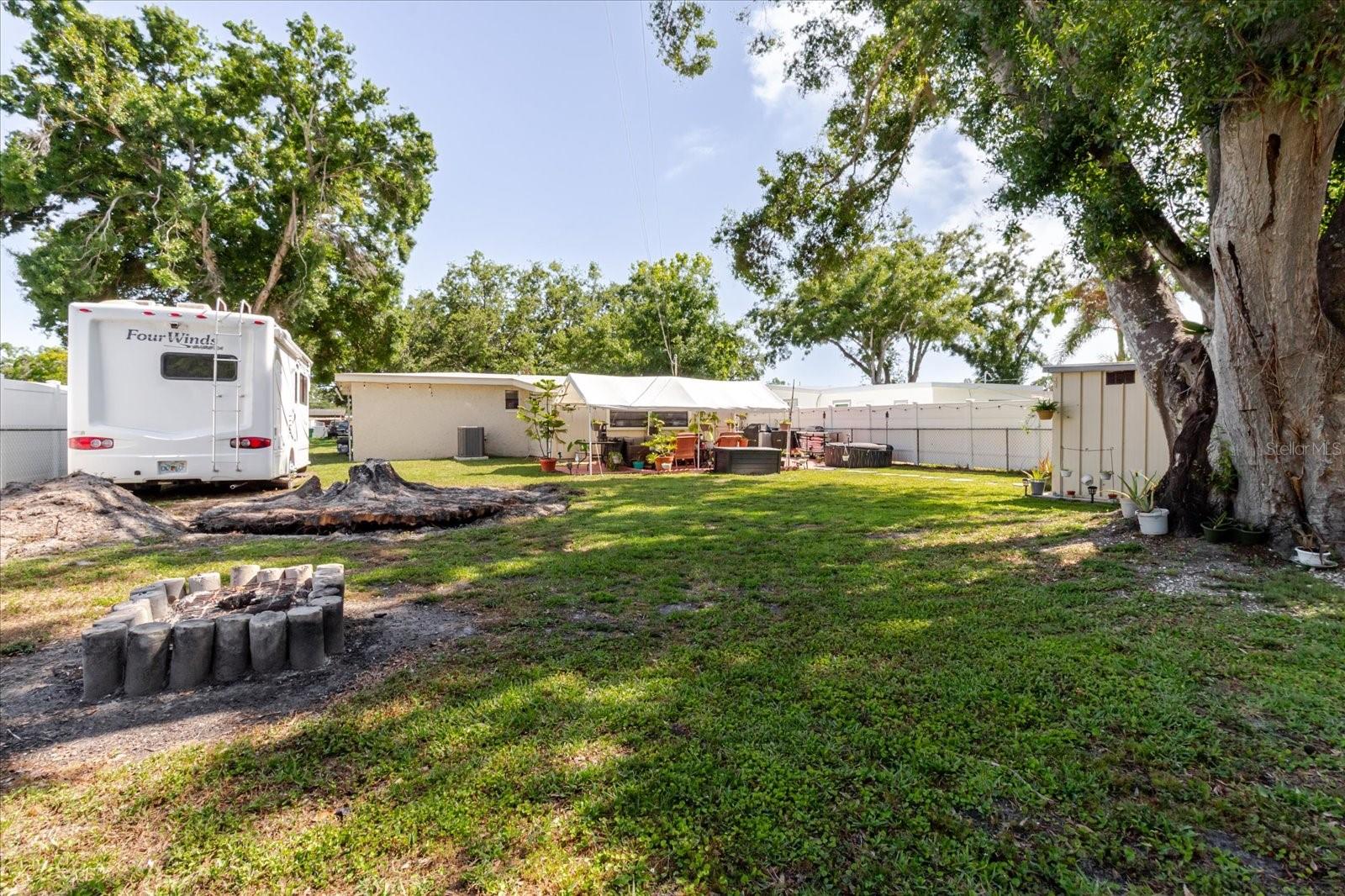 ackyard With An Oasis To Relax and Soak Up The Sun Or The Sunsets - Plenty Of Room To Park A Camper Or RV