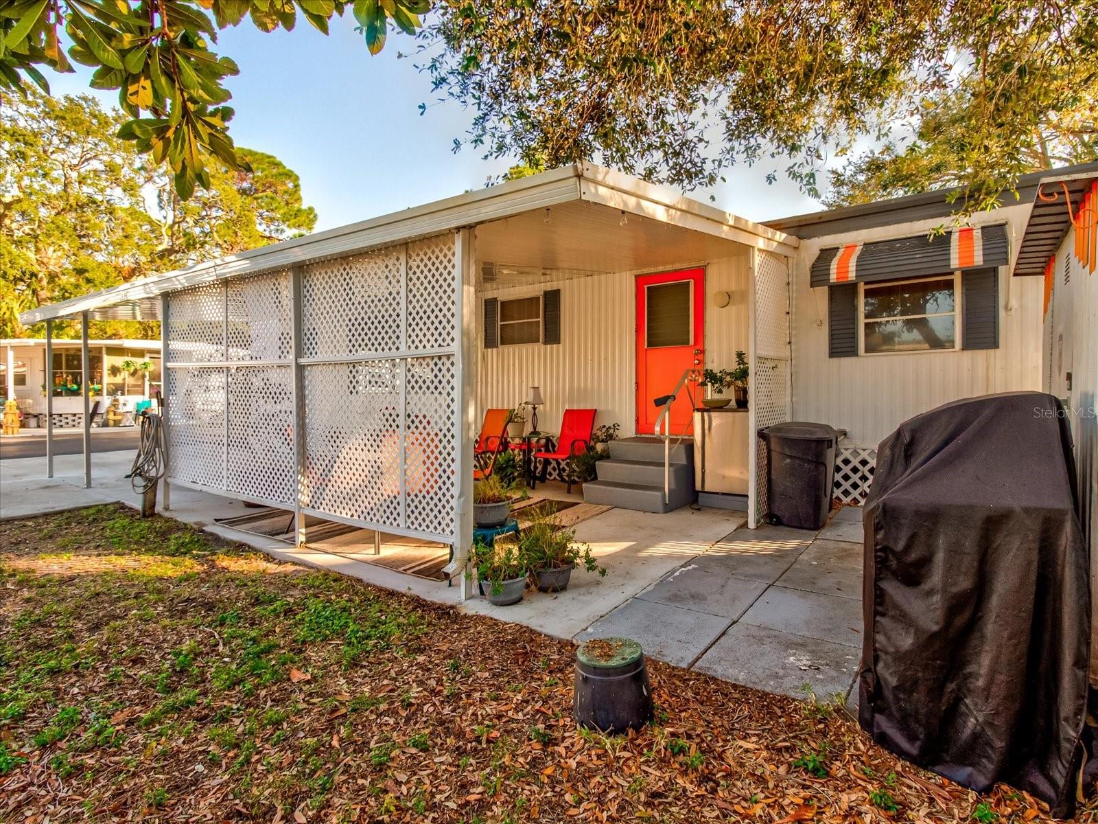 Your Own Laundry - Washer & Dryer Stay With The Home