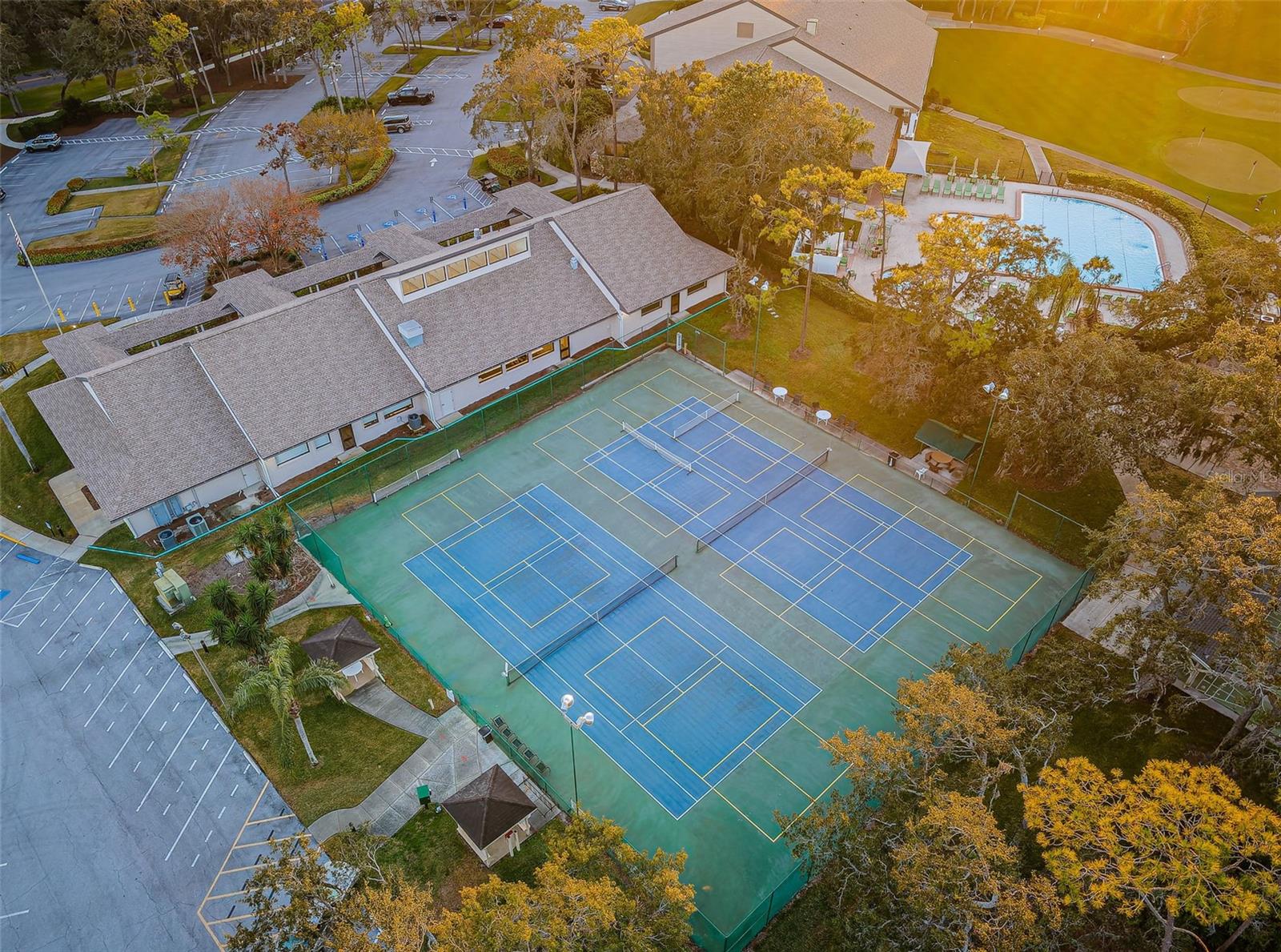 Tennis/Pickleball Courts