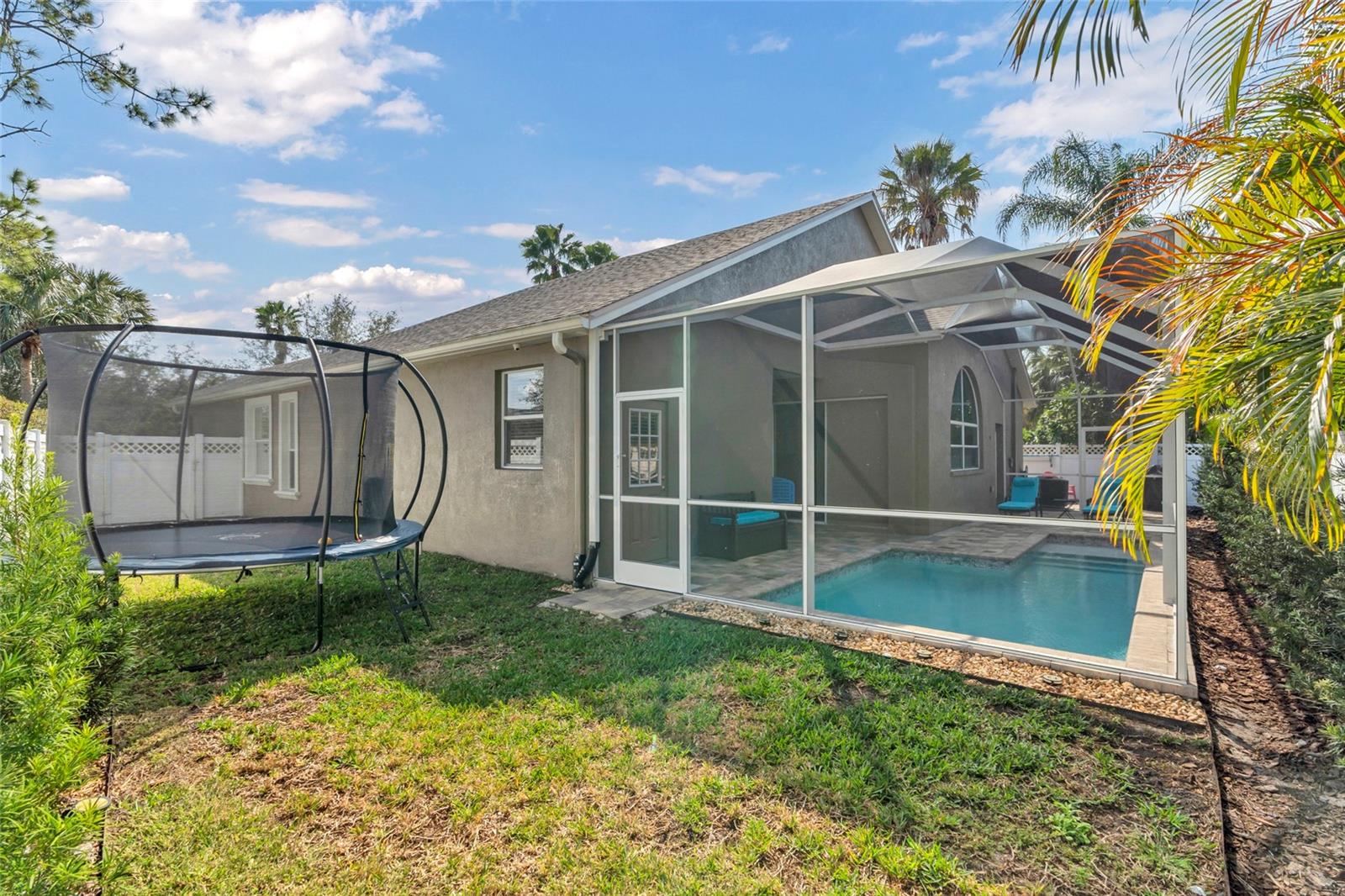 Pool and Side Yard Space