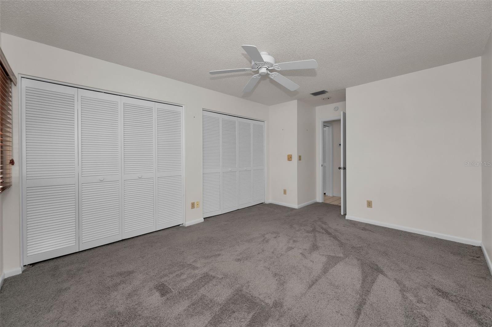 second bedroom looking to hall bath