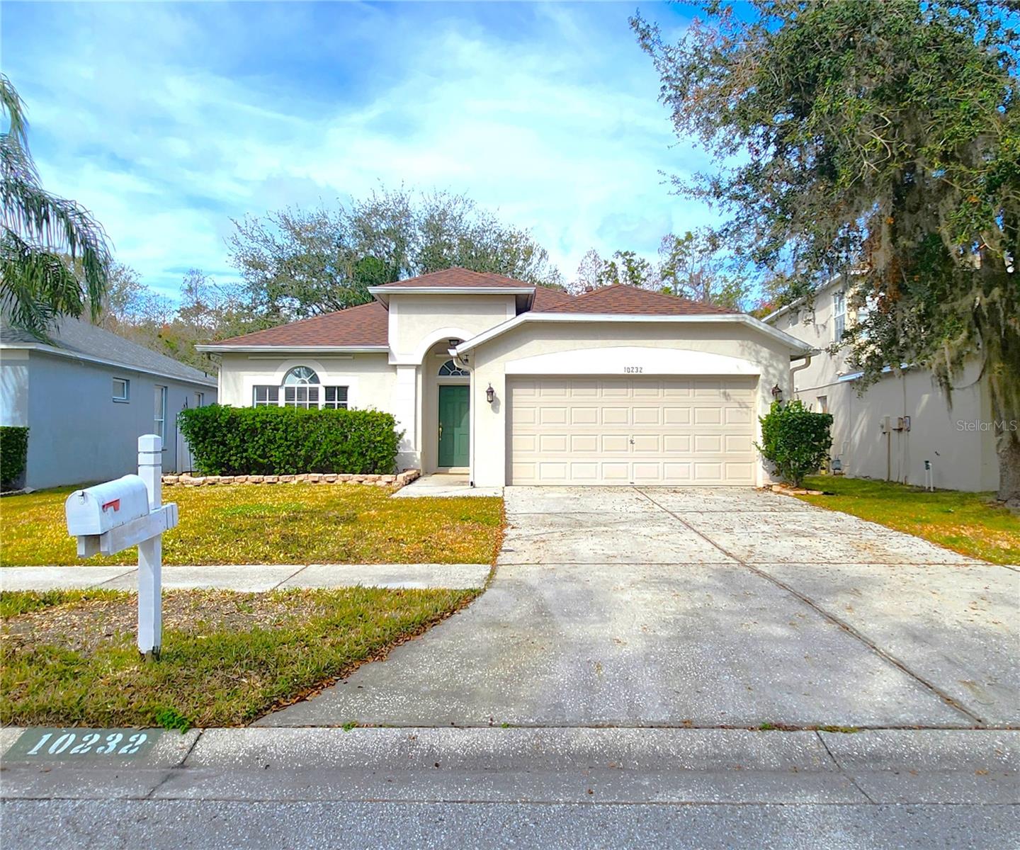 1868sf, 10232 GRANT CREEK DR Tampa: 4BR, 2BA, 2CG