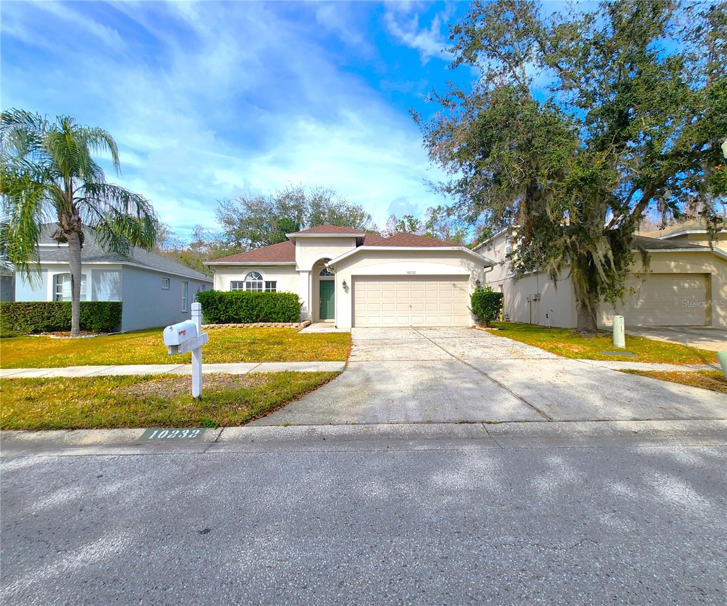 1868sf, 10232 GRANT CREEK DR Tampa: 4BR, 2BA, 2CG