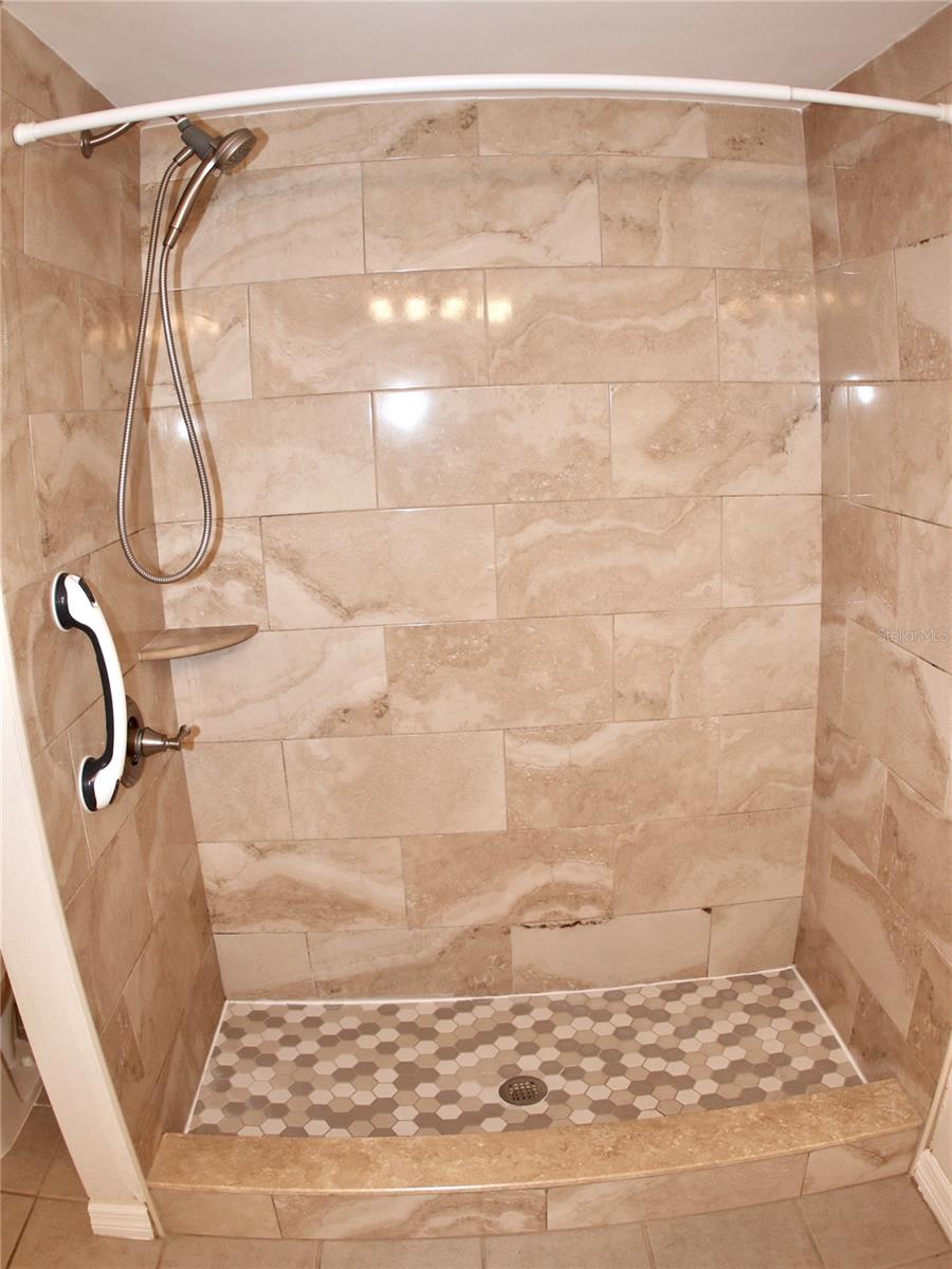 Walk-in Shower 1