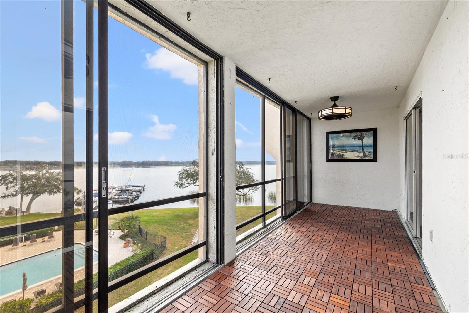 Double balcony with Lake Tarpon views