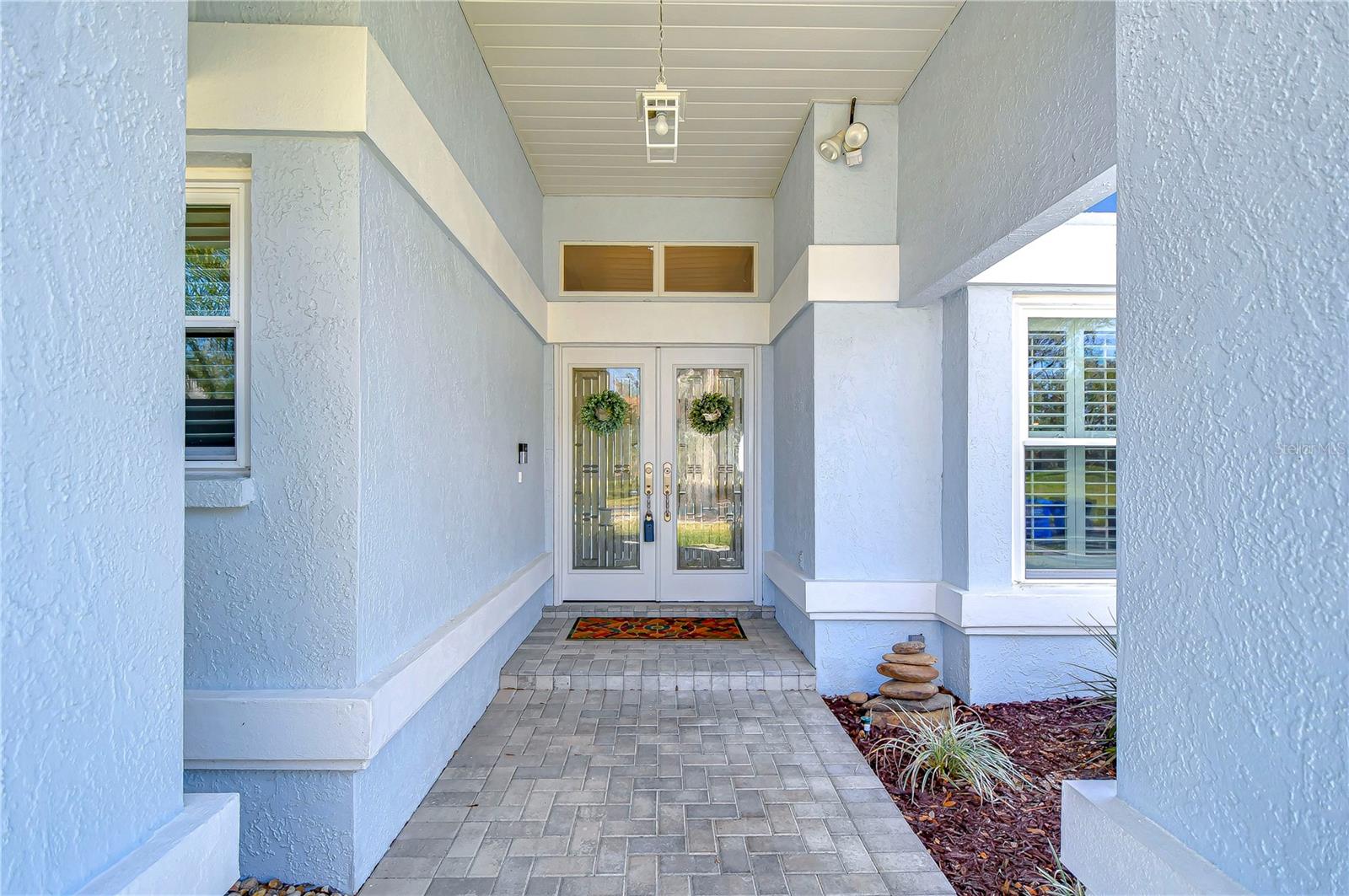 Extravagant entryway to this gorgeous home!