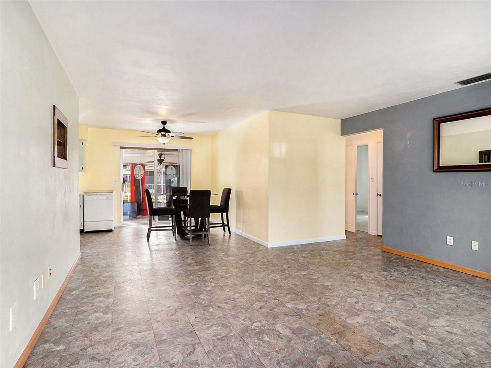 989 6TH AVE NELARGO, FL 33770 - Living Room/Kitchen