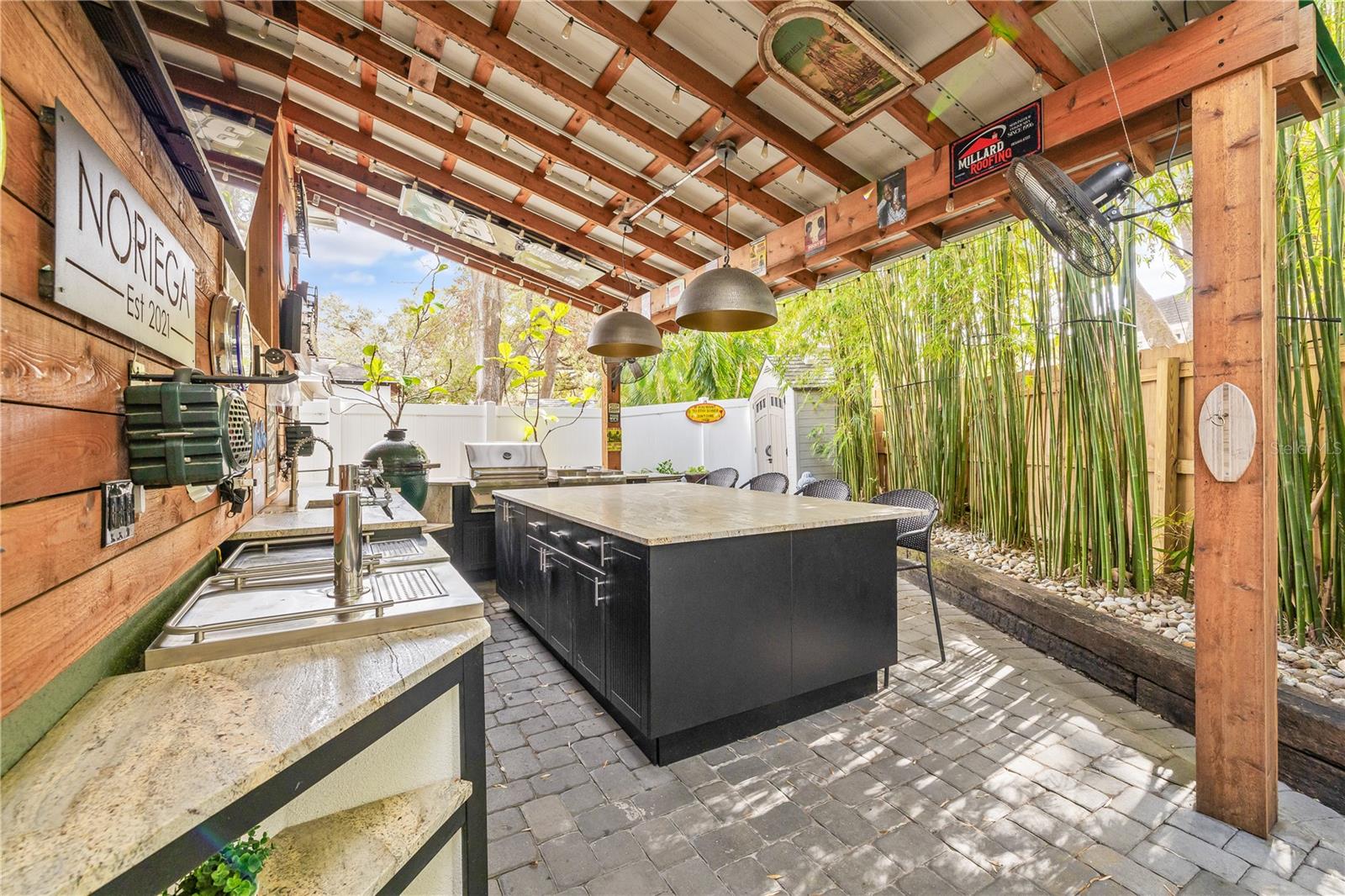 Outdoor Kitchen Pavillion