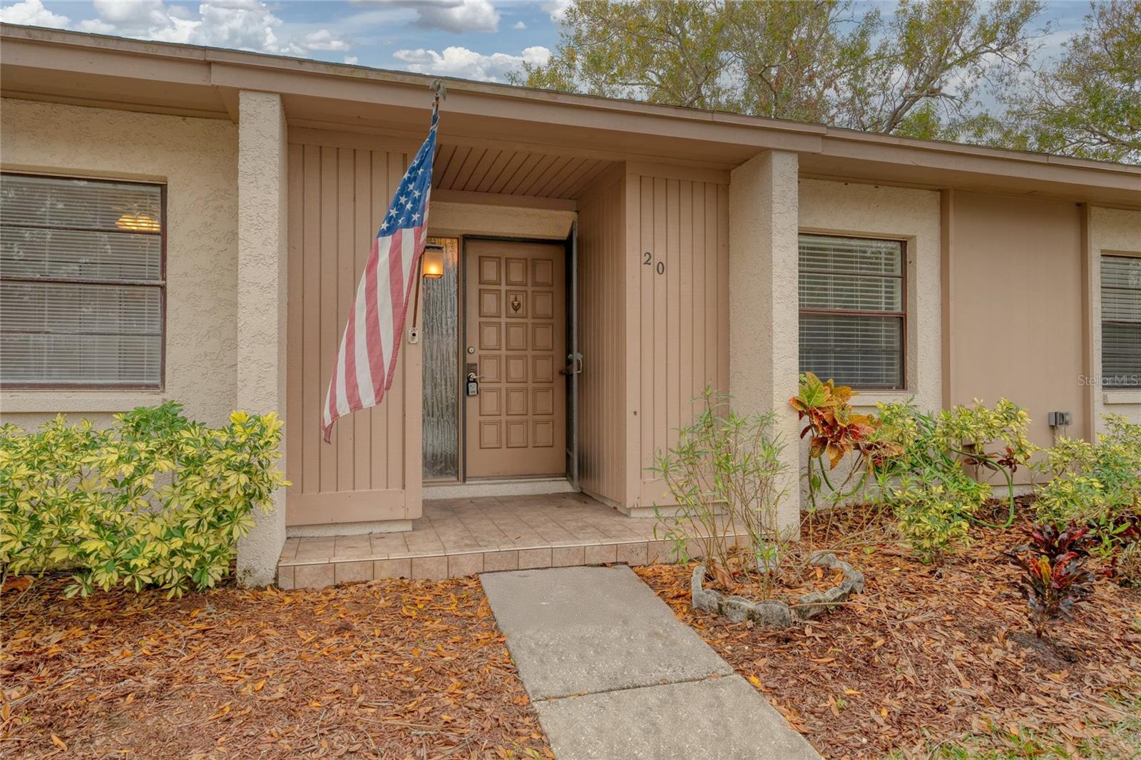 4 Bedroom, 2 Bathroom Villa with NEW AC & Roof
