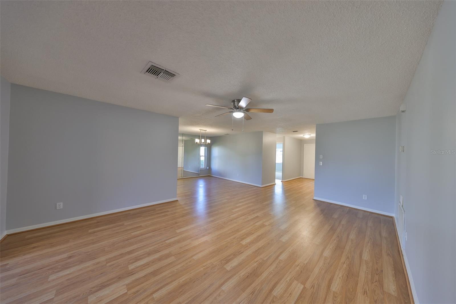 Living room & Dining room