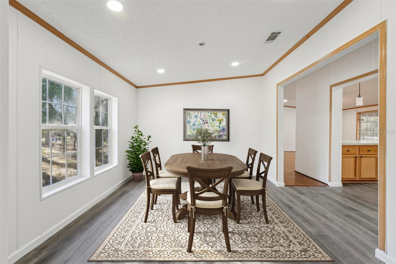 Staged Breakfast Nook