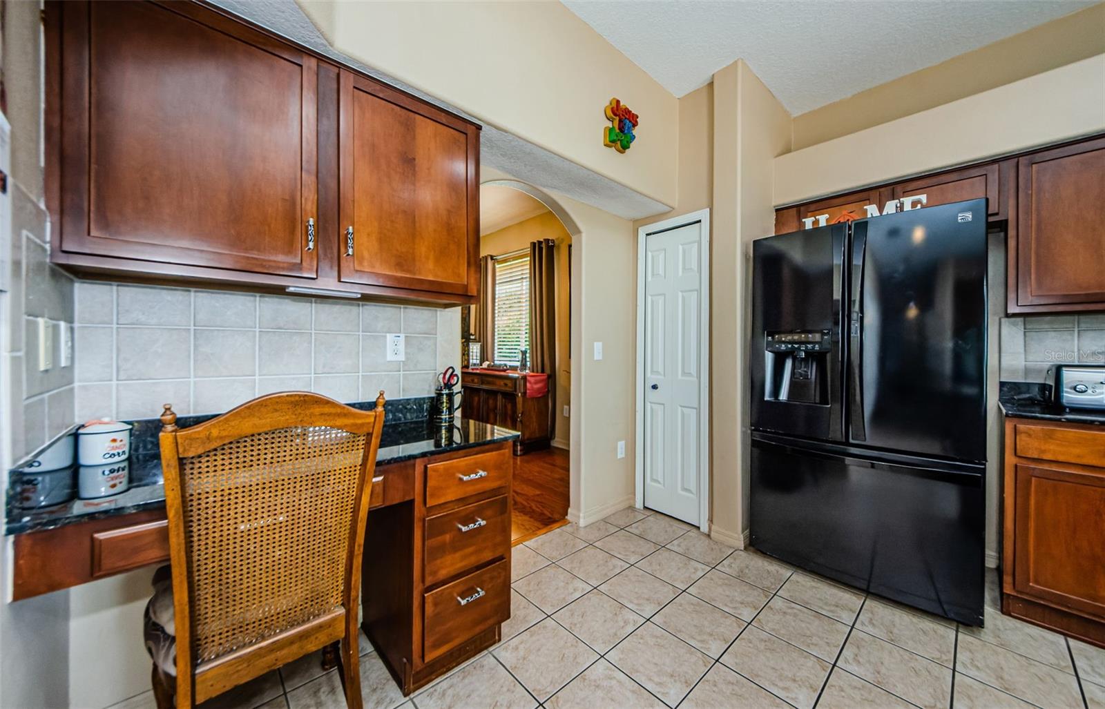 Kitchen w/ Built-In Desk