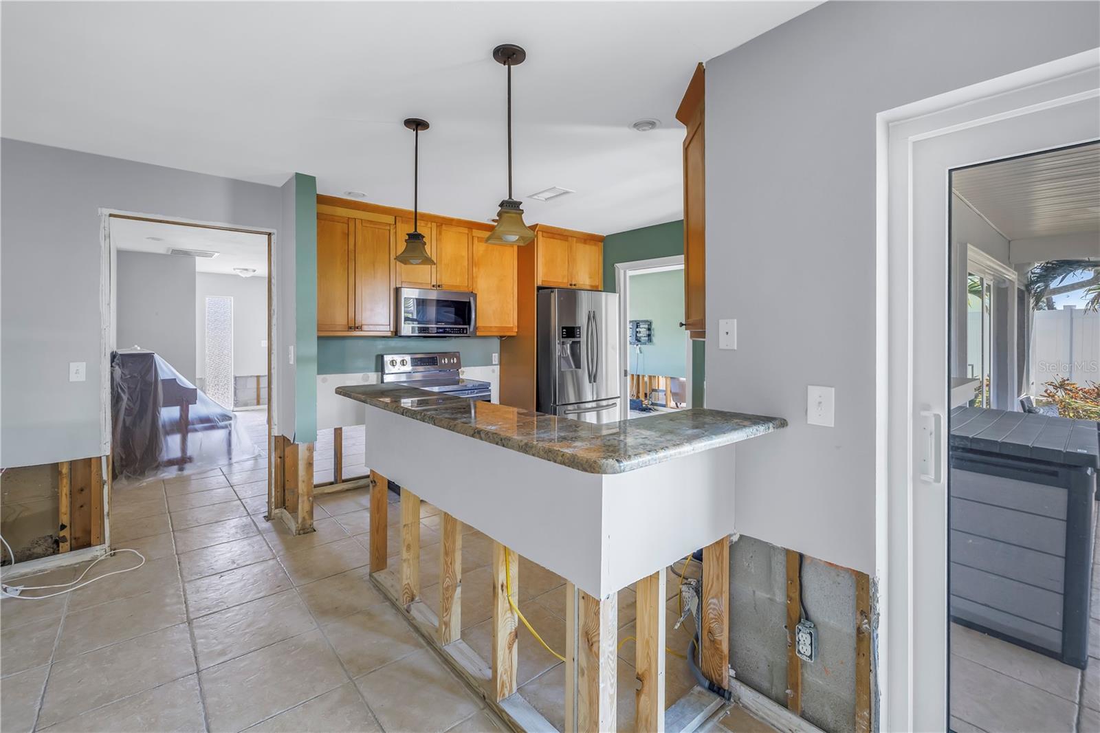 Bar counter in kitchen / family room