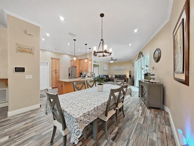 Eating area off kitchen