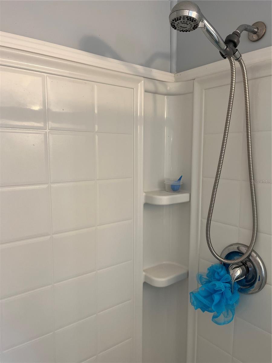 WALK-IN SHOWER